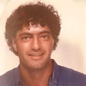 Meet your Posher, Emanuele